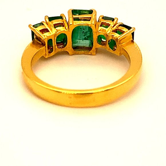 Emerald 3.55ct Solid 22K Yellow Gold Ring - Picture 6 of 9